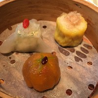 ヘイフンテラス - 燕の巣と豆腐入りエビ蒸し餃子、ホタテ貝と鶏肉の焼売、和牛とトマト入り蒸し餃子