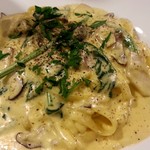Tsubamesanjo Bit - ポルチーニ茸のクリームパスタ