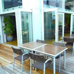 roof top bar & terrace G - 教室の机に見えなくもない…