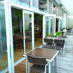 roof top bar & terrace G - ゲリラ雷雨に遭遇したら屋内に避難します（速攻で満席です／至近距離にカミナリが落ちるととてもステキな体験ができます）