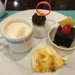 Jpark Island Resort & Waterpark - デザートもどれも完璧です！！