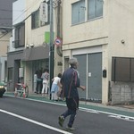 パティスリー カーヴァンソン - 並んでます