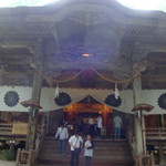 武井旅館 - 宝光社。ここで朝の神事を観ました。最後、見学者全員に戸隠の落雁をいただきました。