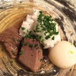 虎白 - 牛たん 白芋茎
      　　　う玉