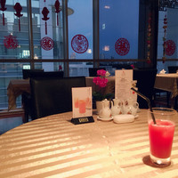全聚徳 新宿店 - 内観　季節のジュース(スイカ)
