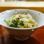酒斎 伊とう - あさりと桜海老の土鍋炊き込みご飯