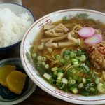 食堂ヒラグシ - ピリ辛肉みそラーメン６００円とライス中１５０円　計７５０円