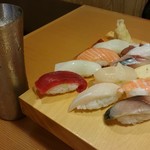 Sushi Izakaya Yataizushi - 握りの盛り合わせ