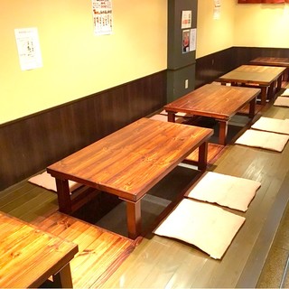 A sunken kotatsu seat that can accommodate up to 24 people! Come to the party!