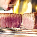 Shinseikirobatanikujirurabo - 国産牛ヒレをじっくり肉汁閉じ込めて焼き上げます。