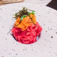 肉の匠 将泰庵 神田店 - ④和牛ユッケ雲丹のせ1800円