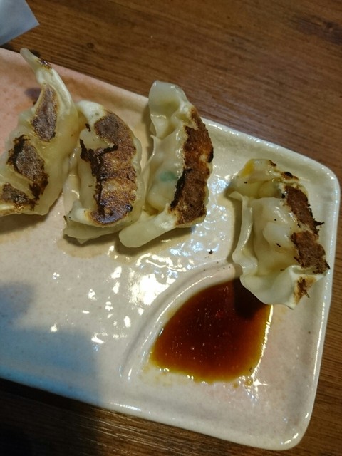 さんぱち - ジューシーなはずの饺子(食べかけですみません)