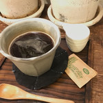 cocoo cafe - コーヒー(^_^)両手で包んで、カキ氷で冷えたところで、ほっこり。美味しいコーヒーでした〜(^_^)