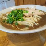 自家製麺 佐藤 - 横から撮影