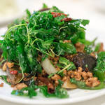 バーン・タム - 2016.8 カイヨーマーガパオ（ピータンのバジル炒め）