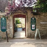 Bampton Coffee House - ドラマでは病院の図書館