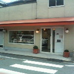 パティスリー フランセーズ オーレリー - 控えめな玄関/オーレリー