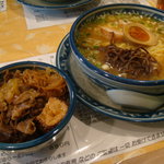 めんや宮田 - ２０１０年１０月再訪　今月のおすすめ　牛すきやき丼とともに