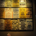 Jazz Showcase - 店内の壁に貼ってある、過去のイベントのポスターたち（July 2015)