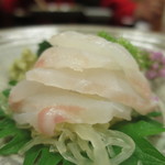 懐石 辻留 - ハタの刺身アップ