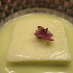 懐石 辻留 - ずんだ豆腐アップ