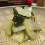 懐石 辻留 - 鮑、浅瓜、わかめの酢の物アップ