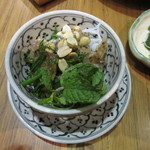 Hoang Yen - Cha Ca La Vongを盛り付けたところ