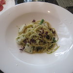 ジョバーノ - アオリイカ、ホタテ貝入り紫蘇を使ったジェノバ風スパゲティーニ　