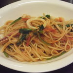 コルテロ - 赤イカ、フレッシュトマト、ほうれん草のパスタ