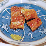 柳家 - 長良川の天然鰻の蒲焼、京都、長文屋さんの山椒をそえて