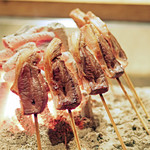 柳家 - 蝦夷鹿のロースの串焼き