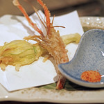 柳家 - 川手長海老と花ズッキーニの天ぷら