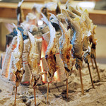 柳家 - 友釣りで獲った長良川の天然鮎の串焼き