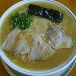 ラーメン げんこつ家 - ラーメン大盛(650円)2016.08