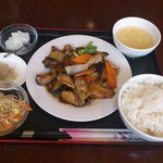 豊華軒 - 日替りの豚肉とナス炒め定食です。(2016年8月)