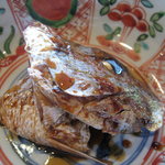 行楽庵 - 【焼き物】天然真鯛の兜焼