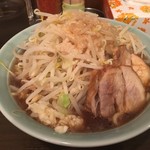 麺や あかつき - あかつき麺　野菜・にんにく・タレ・背アブラ　(2016.07)