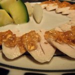 蒸し八 - 蒸し鶏の笹身とズッキーニのゼリーかけ