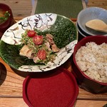 長野県 長寿食堂 - 「信州福味鶏もも肉の幽庵焼きと信州郷土料理やたら定食」（税抜1,278円）