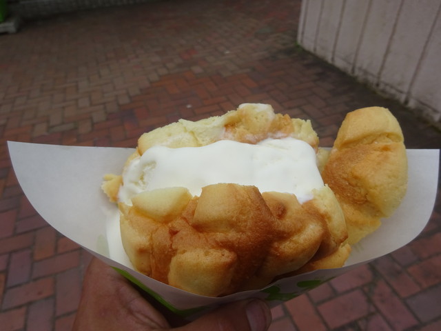 世界で2番めにおいしい焼き立てメロンパンアイス 函館元町店