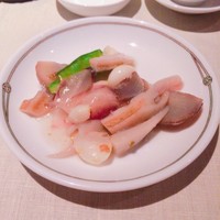 中国飯店 富麗華 - ②柚子醤炒海参(中)6750円(四分の一)