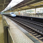Isomaru - 2016 熱海駅の新幹線