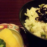 もてなしのかくれ家 すわや - 豆ご飯、漬け物