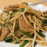 鳳琴樓 - レバニラ炒め