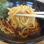 さんまらーめん鈴木さん - ラーメンはこんな麺