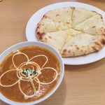 LUMBINI - ランチ
                        ポークカレーセット¥850
                        プラス¥200で、ナンをチーズナンに(￣￢￣)
                        中辛でしたが、まだ辛さをUP出来そうです！
                        カレー、ナン共に満足のいく味で、リピ決定です(•̀ᴗ•́)و