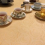 トゥ・ラ・ジョア - ティーカップが1人1人違うのが楽しすぎる♪