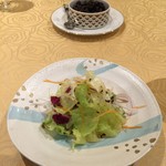 トゥ・ラ・ジョア - ★7.5　Mのサラダ