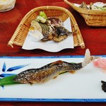 Kajika - 『鮎の塩焼き』と『アマゴの天ぷら』が、焼きたて、揚げたてのアツアツで旨かったっちゅっ～～♪(^o^)丿