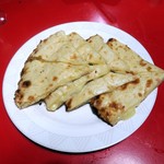 アジアンパーム - チーズナン￥420